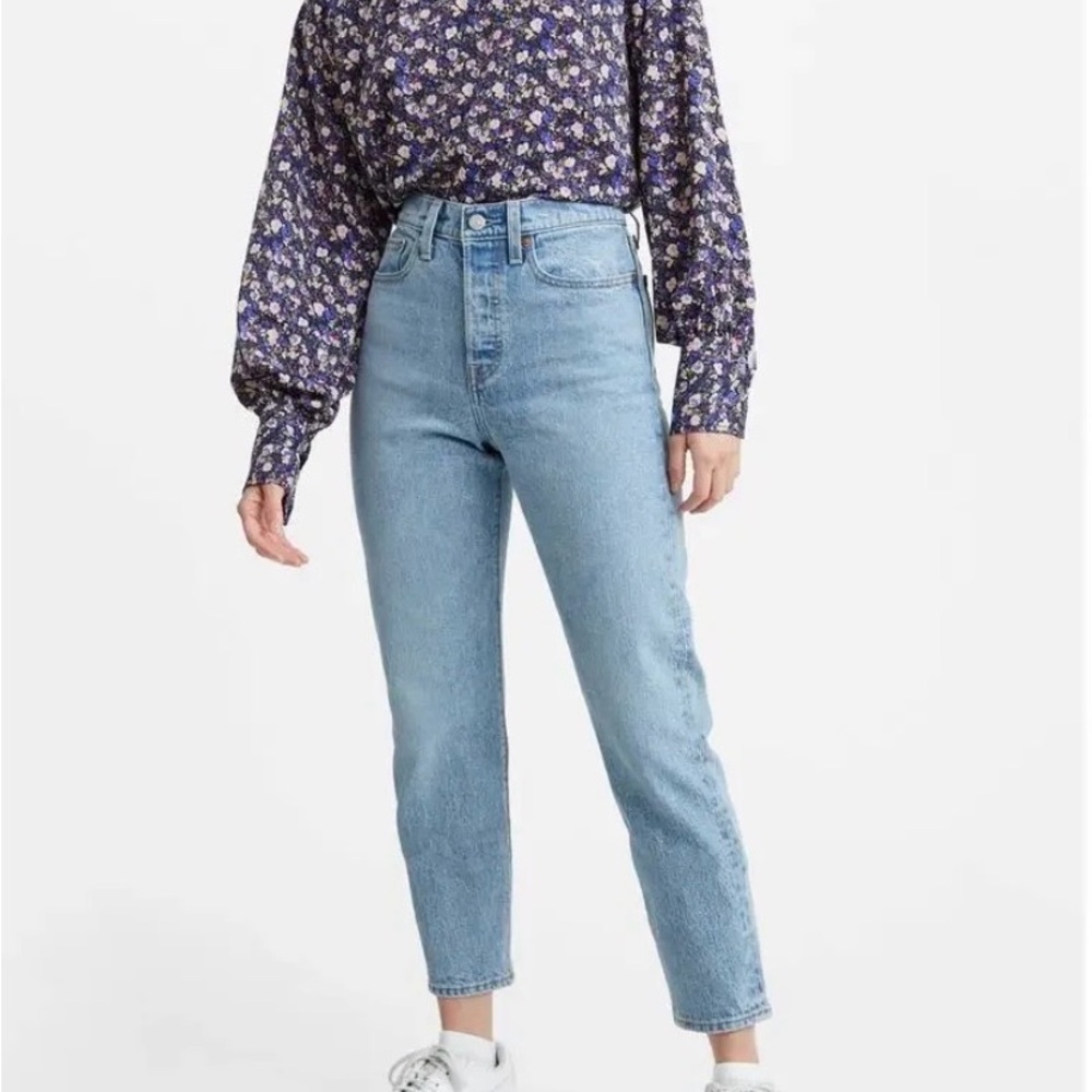 Levi’s Wedgie Fit Ankle Women's Jeans Athens Pushed light wash SZ 25